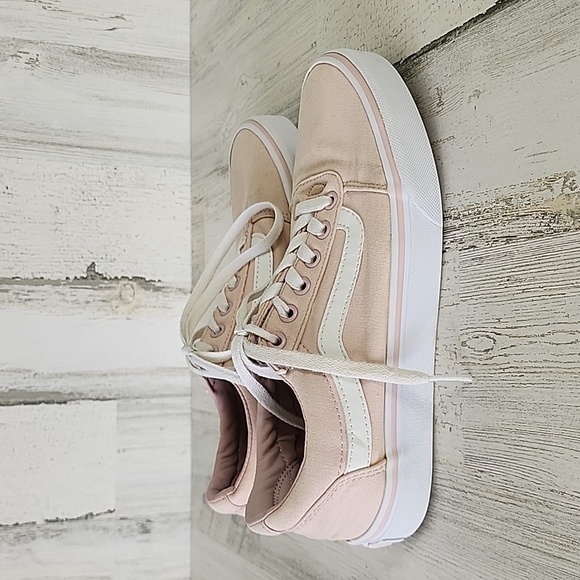 Vans Off the Wall blush pink low profile canvas sneakers tennis shoes Size 8.5 - Picture 3 of 8
